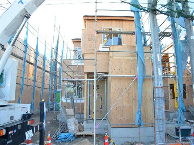 Local appearance photo. Spacious south-facing balcony