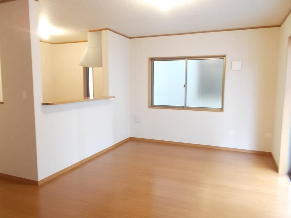 Same specifications photos (living). A family reunion at the Ohi customers Shanshan bright living