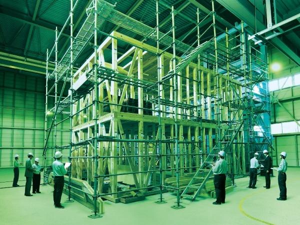 Construction ・ Construction method ・ specification. In the newly built single-family of Porras, We have implemented all the mansion structure calculation.