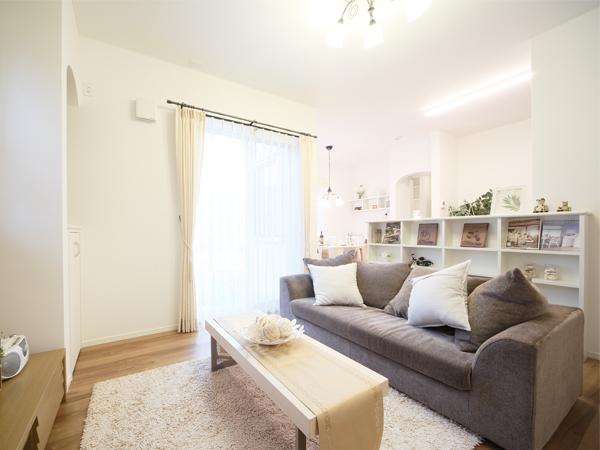 Living.  [living]  Of parenting mom ideal home district District 9-6 Building ※ December 2013 shooting