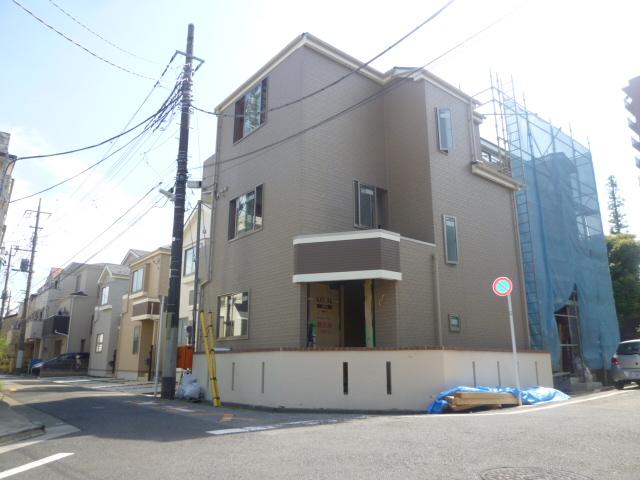 Local appearance photo. local ・ B Building We will soon complete! 