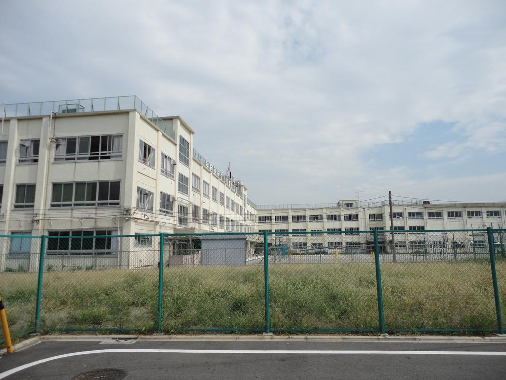 Primary school. 489m to Adachi Ward flower garden first elementary school