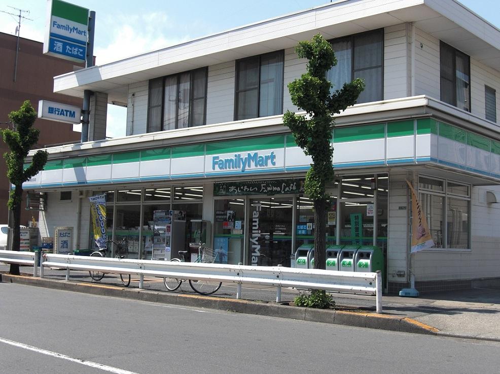 Convenience store. Use of 210m ATM Ya to FamilyMart, Convenience store can also be used for the payment of utility bills. Distance of a 3-minute walk I am happy. 