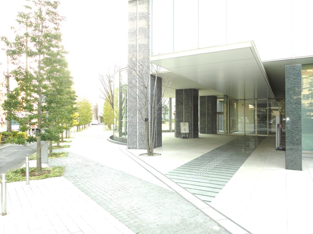 Entrance. Common areas