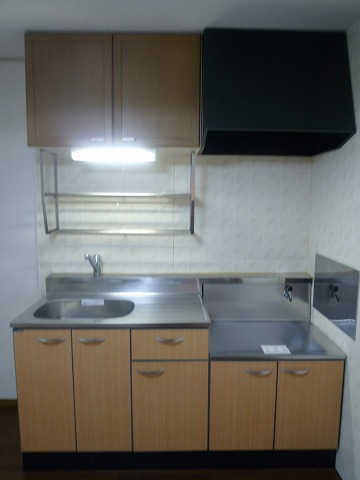 Kitchen. Gas stove can be installed