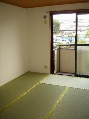 Living and room. Japanese-style room 6 quires