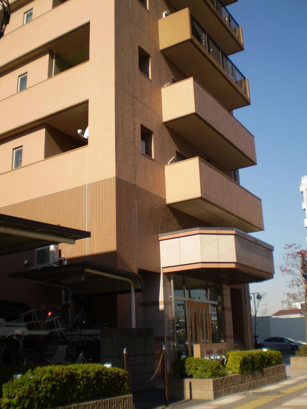 Local appearance photo. Local (11 May 2013) Shooting