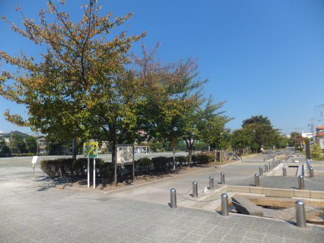 park. 715m to Senju sports park