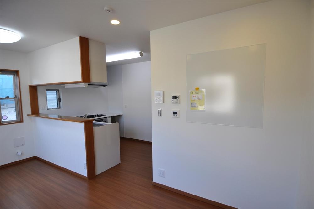 Living. 4 Building Living