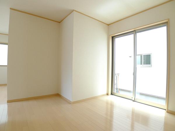 Living. Conversation of your family is lively, Open-minded LDK Indoor (July 2013) Shooting Building 2