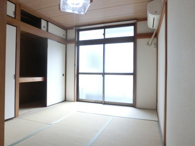 Other room space. Equipped with a spacious Japanese-style