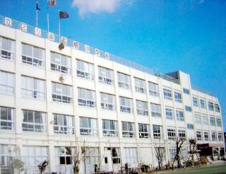 Junior high school. 1099m to Adachi-ku, Tatsuhigashi Shimane Junior High School