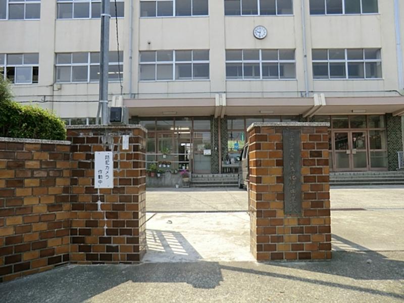 Junior high school. Hanaho until junior high school 640m