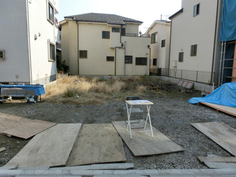 Local appearance photo. Local (11 May 2013) Shooting