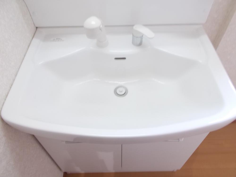 Wash basin, toilet. Wide ~ Because vanity have, Neat also can shampoo busy morning