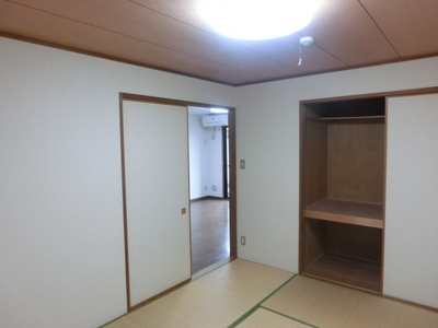 Other room space. 6 Pledge Japanese-style room Six other Pledge 5.5 Pledge Western-style