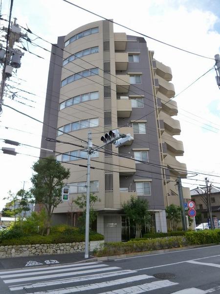 Local appearance photo. 2008 Built in Built shallow apartment!