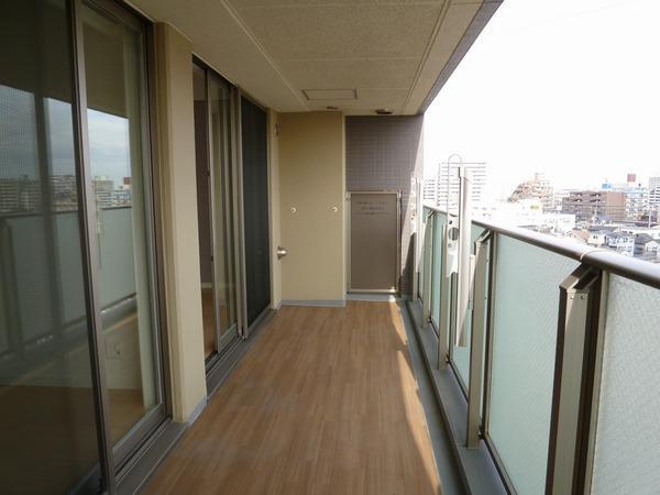 Balcony. Balcony with depth!