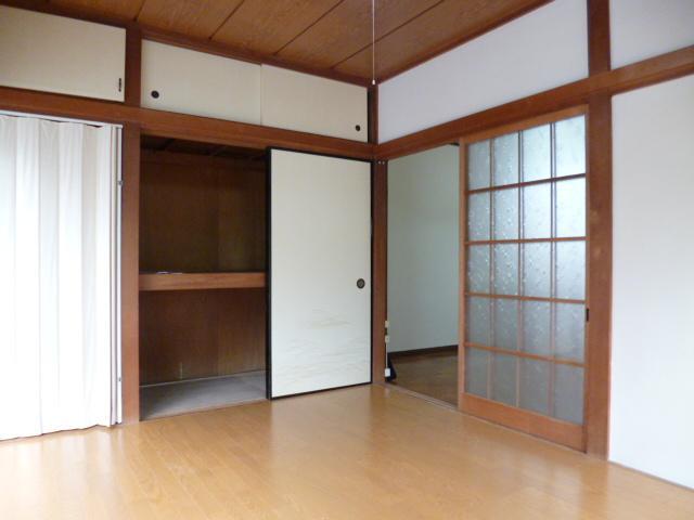 Other room space.  ☆ Western-style (2) ☆ 