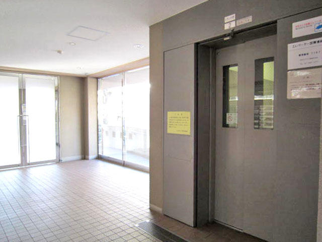 Entrance. entrance ・ elevator hall