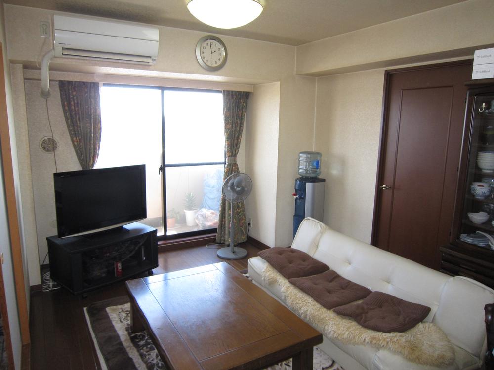 Living. Room (August 2012) shooting