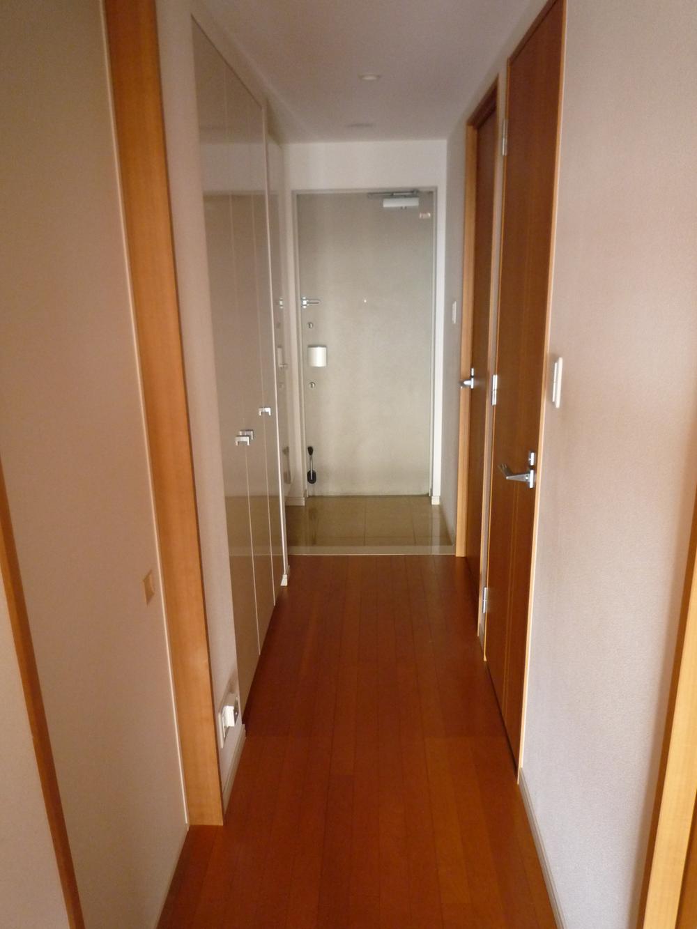 Entrance. Local (January 2014) Shooting