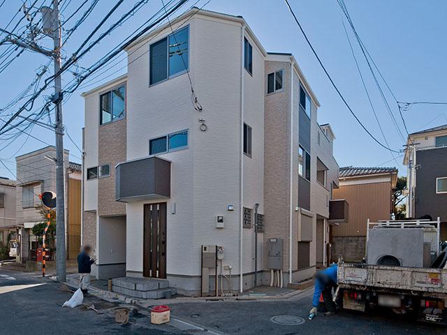 Local appearance photo. school ・ Convenient living near supermarket!