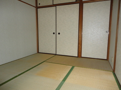 Living and room. Japanese-style storage! 