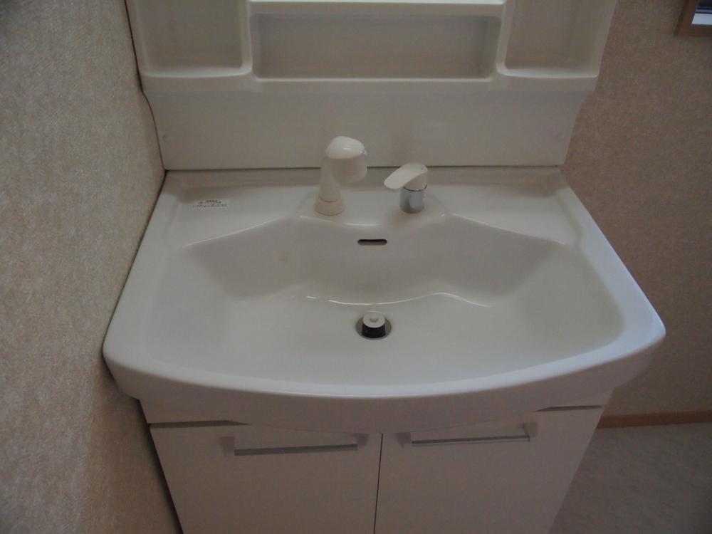 Wash basin, toilet. Washbasin same specifications construction cases