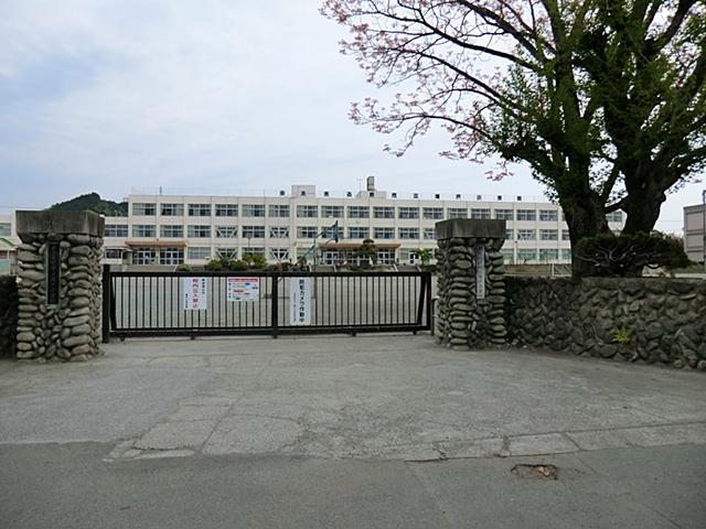 Primary school. Akiruno Municipal Mashito to elementary school 1092m