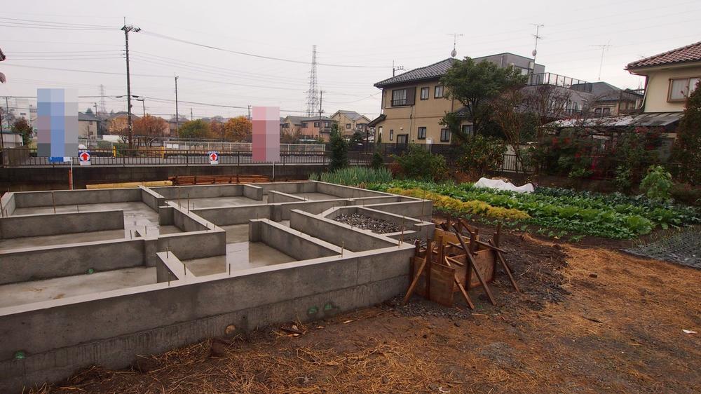 Local appearance photo. Local (12 May 2013) Shooting