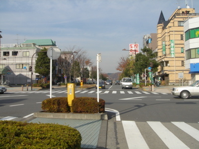 Other. Akigawa until the front of the station (other) 750m