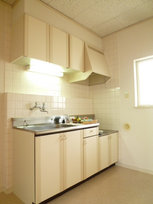 Kitchen.  ☆ Two-burner stove installation Allowed ☆ 