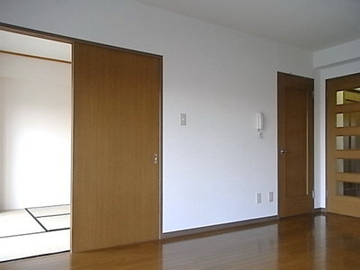 Living and room. LDK10 Pledge