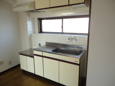 Kitchen. Gas stove installation Allowed, Hanging cupboard with kitchen ☆