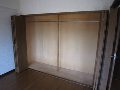 Other Equipment.  ☆ Large storage space ☆
