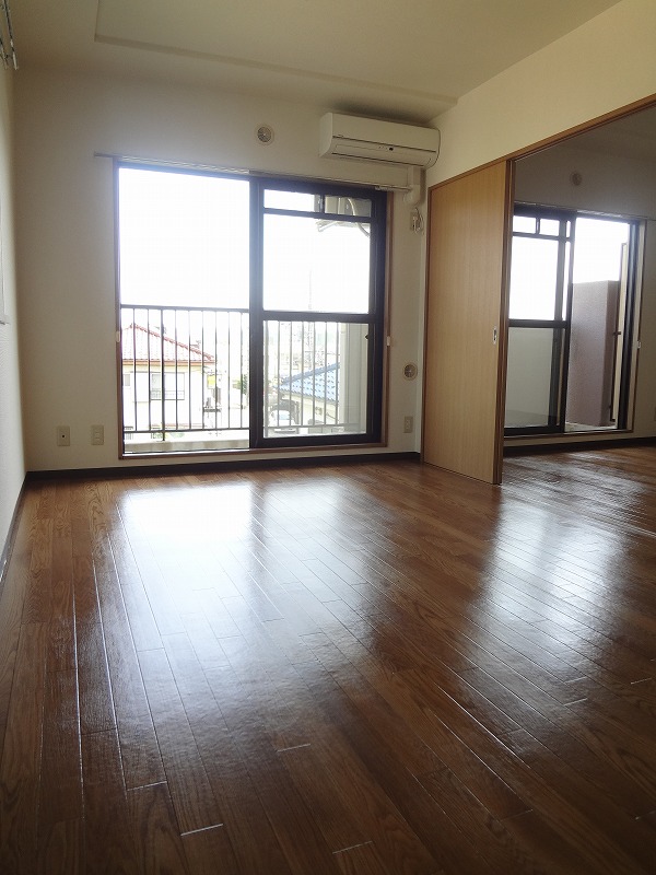 Living and room