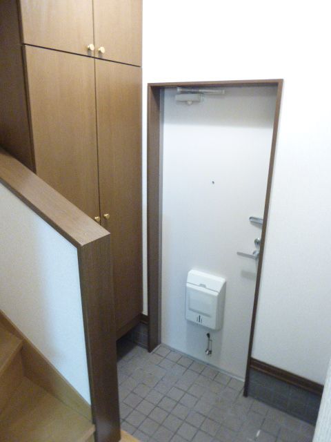 Entrance. Entrance ☆