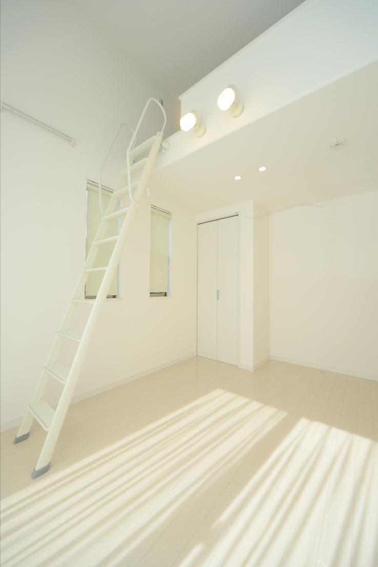 Non-living room. Example of construction