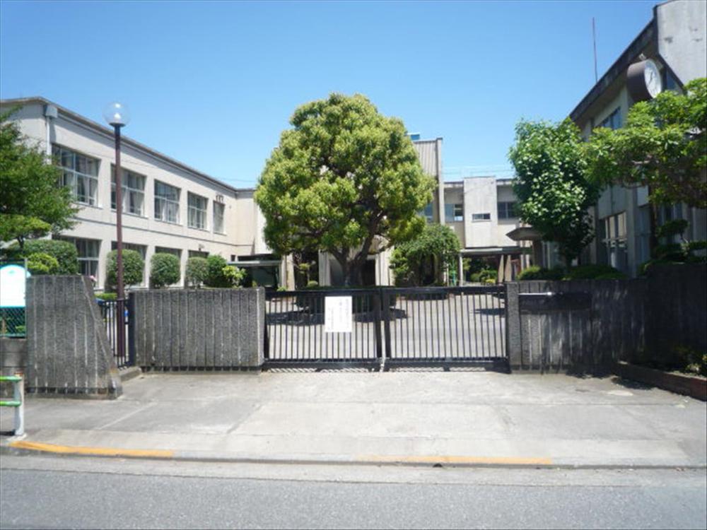 Primary school. Akishima Force Odachi 824m to school