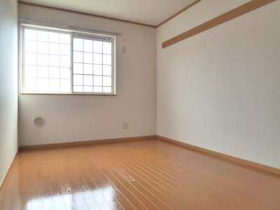 Living and room. All flooring