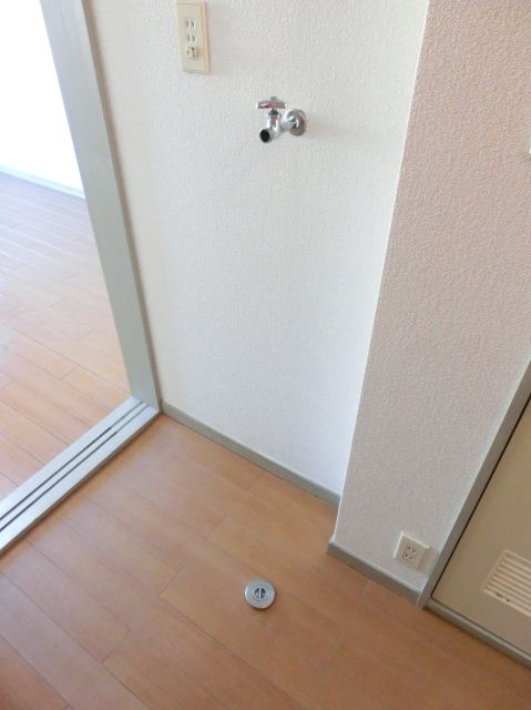Other room space. ☆ Washing machine is put in a room ☆