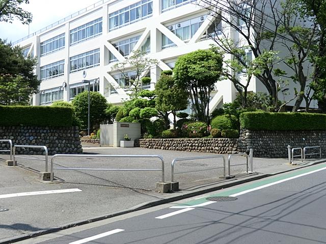 Junior high school. Akishima Municipal Haijima until junior high school 1050m