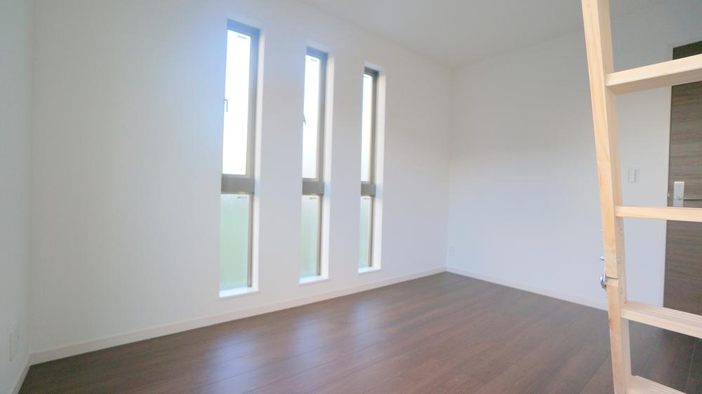 Other introspection. Western style room