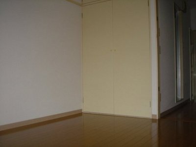 Living and room. 6 Pledge of Western-style