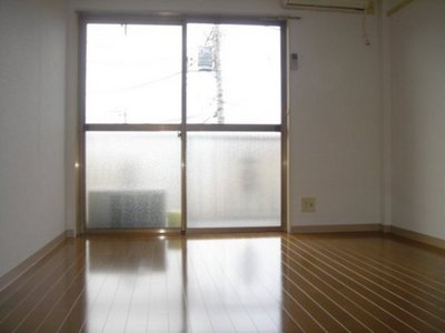 Living and room. A bright room