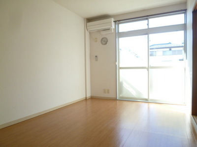 Living and room. ☆ Living 6 Pledge ☆