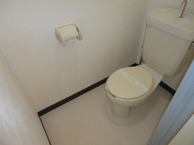 Toilet. toilet.