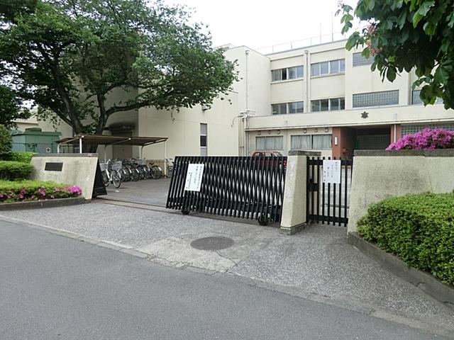 Junior high school. Akishima 1267m to stand Fukushima junior high school