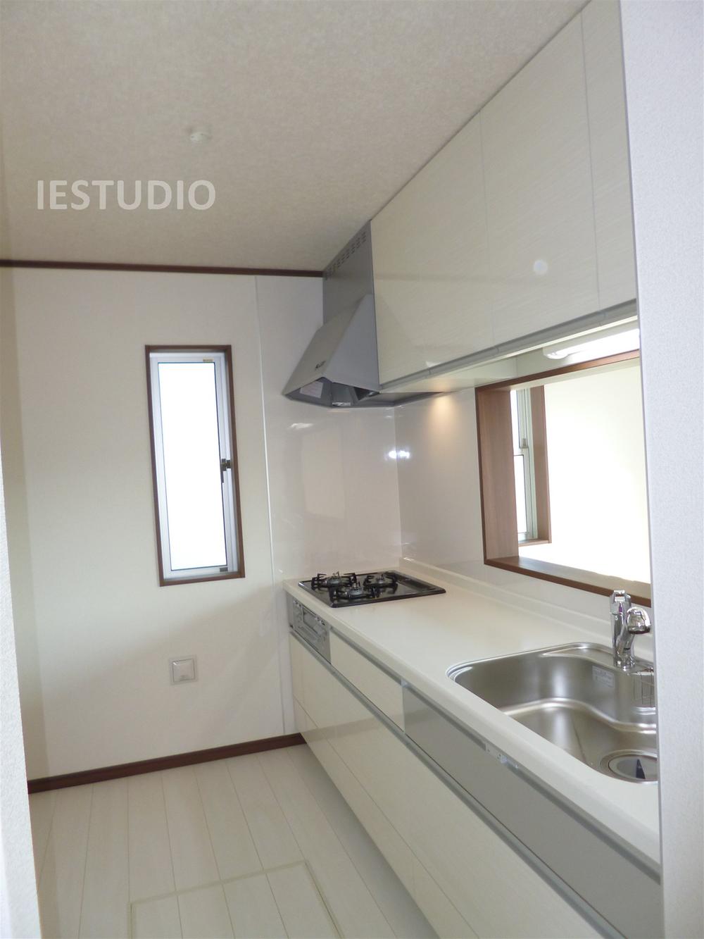 Kitchen. Local (12 May 2013) Shooting 5 Building